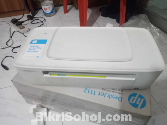 HP Deskjet 1112 Color Printer